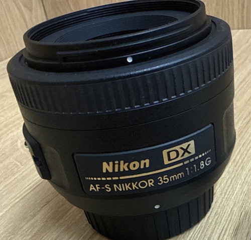 Nikon 35mm af s dx - f/1.8g,